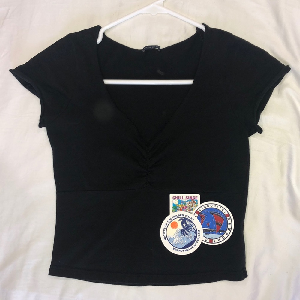 brandy Melville Gina top (COMES WITH STICKERS)!!🖤